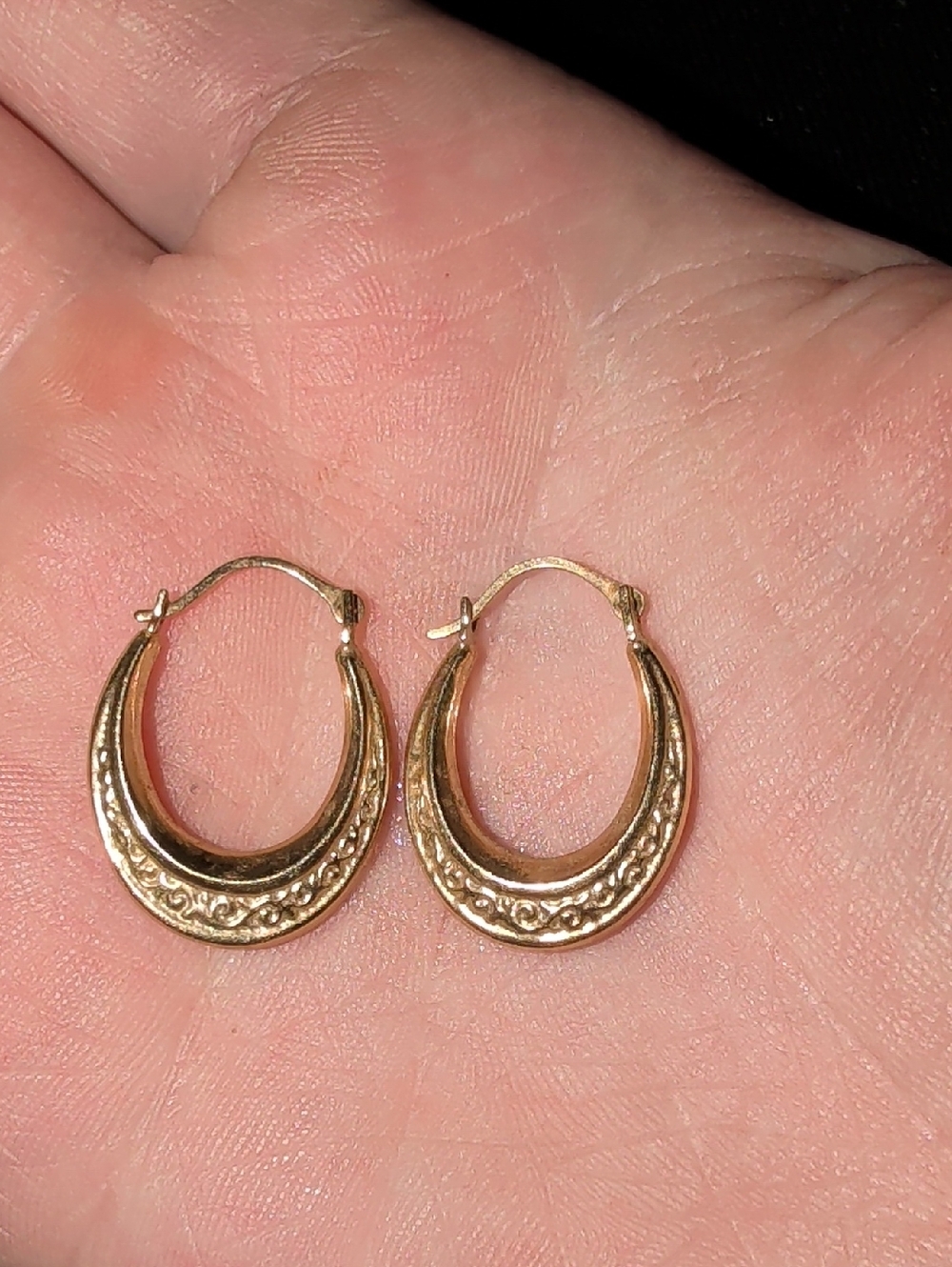Vintage 14K Gold Greek Key Hoops
